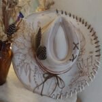 chapeau gravé, customisé